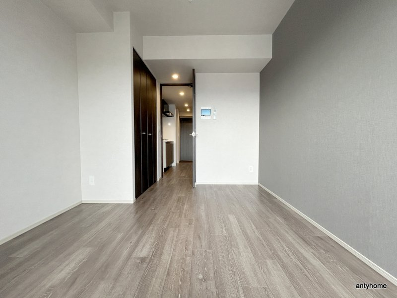 ブランシエスタ森ノ宮　仲介手数料無料の居間・リビング