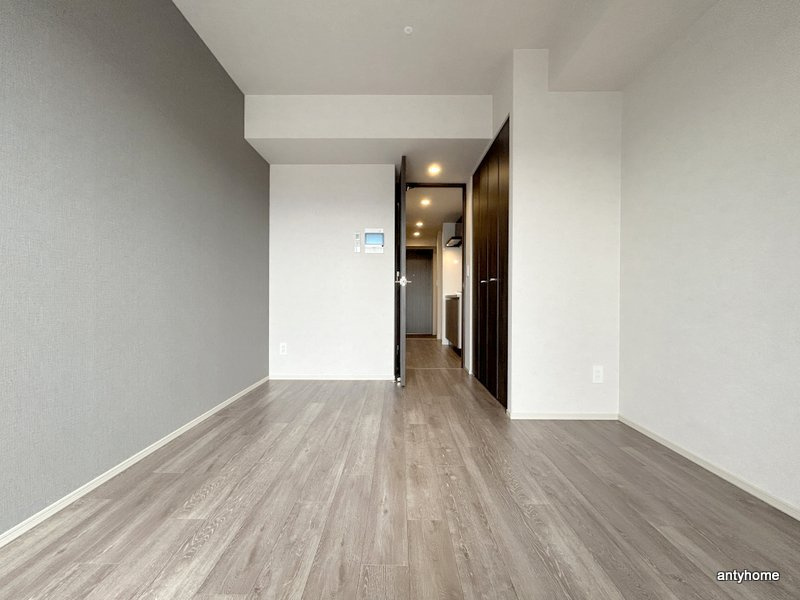 ブランシエスタ森ノ宮　仲介手数料無料の居間・リビング