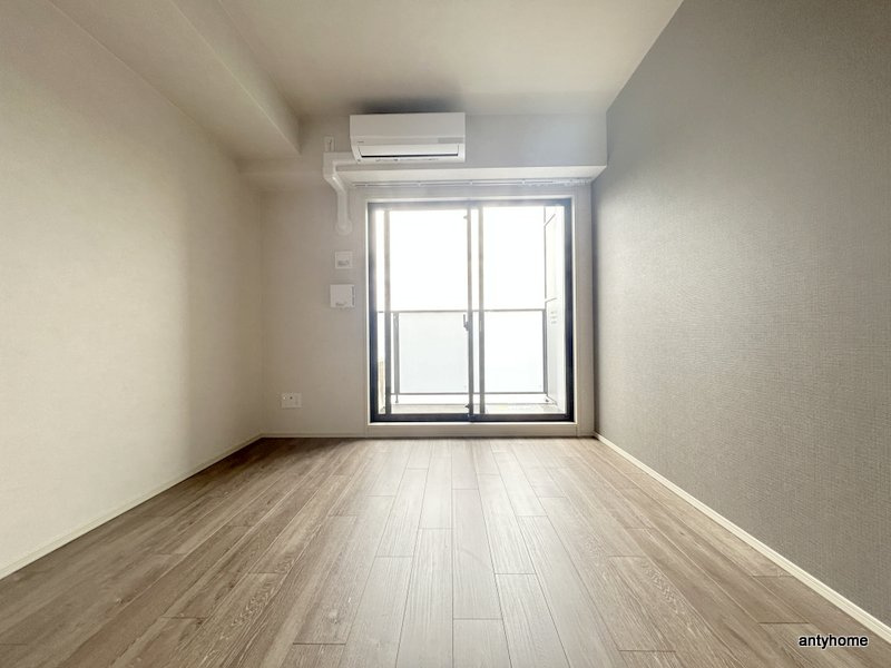 ブランシエスタ森ノ宮　仲介手数料無料の居間・リビング