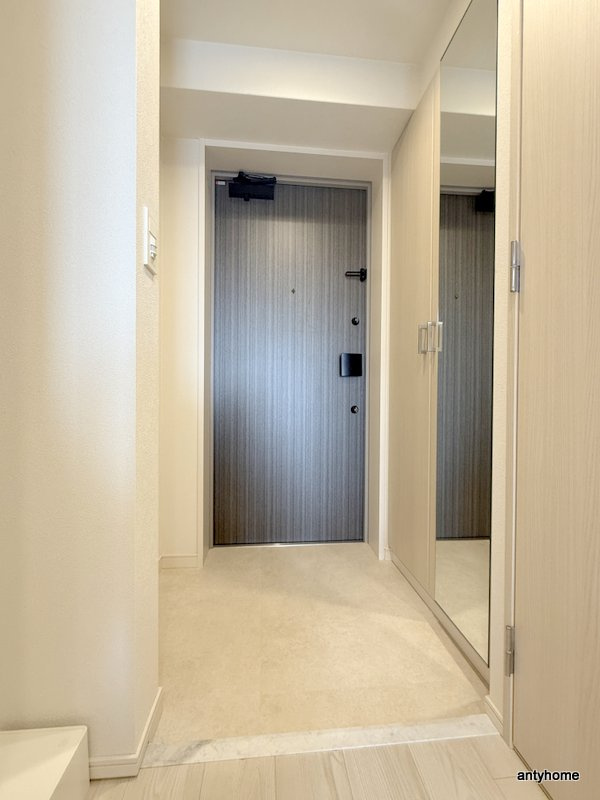 ブランシエスタ森ノ宮　仲介手数料無料の玄関