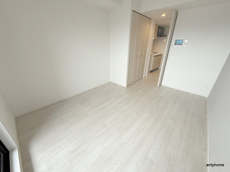 ブランシエスタ森ノ宮　仲介手数料無料の居間・リビング