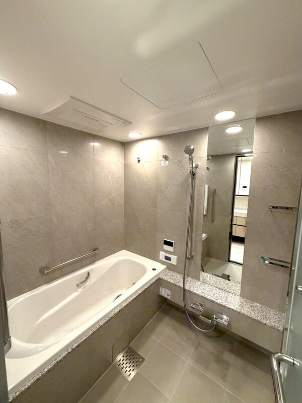 ジオタワー宝塚グランレジス南棟の浴室