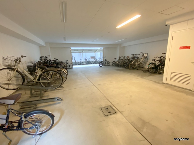 アーバンフラッツ心斎橋(旧La Douceur心斎橋)　仲介手数料無料の駐車場