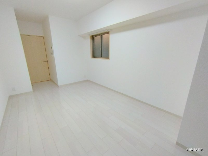 アーバンフラッツ心斎橋(旧La Douceur心斎橋)　仲介手数料無料の居間・リビング