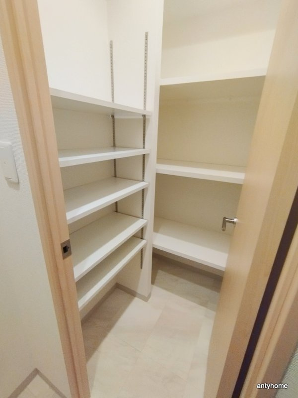 アーバンフラッツ心斎橋(旧La Douceur心斎橋)　仲介手数料無料の収納