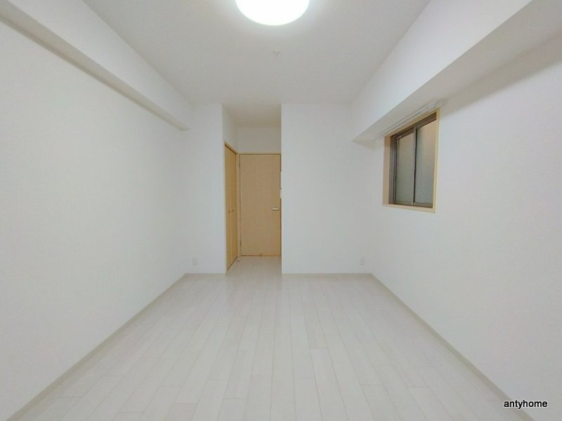 アーバンフラッツ心斎橋(旧La Douceur心斎橋)　仲介手数料無料の居間・リビング