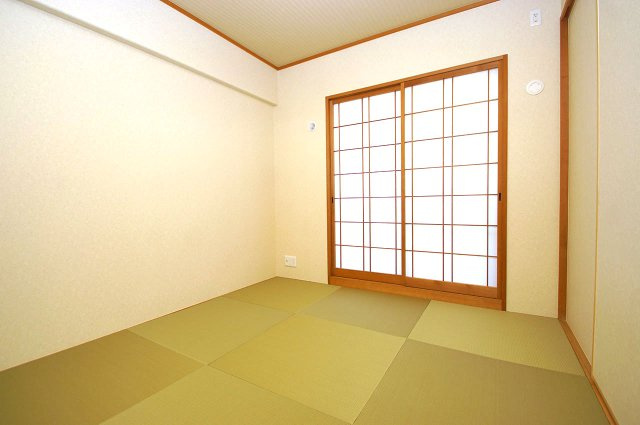 レスタージュ鳳の和室