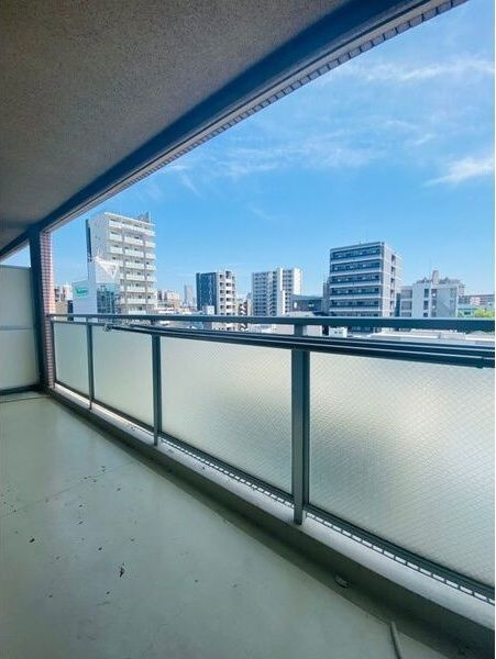 ロベリア弐番館のバルコニー