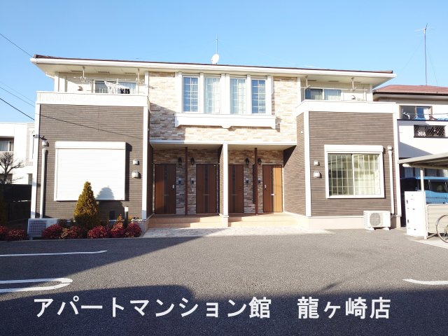 エミリオ・クレストB