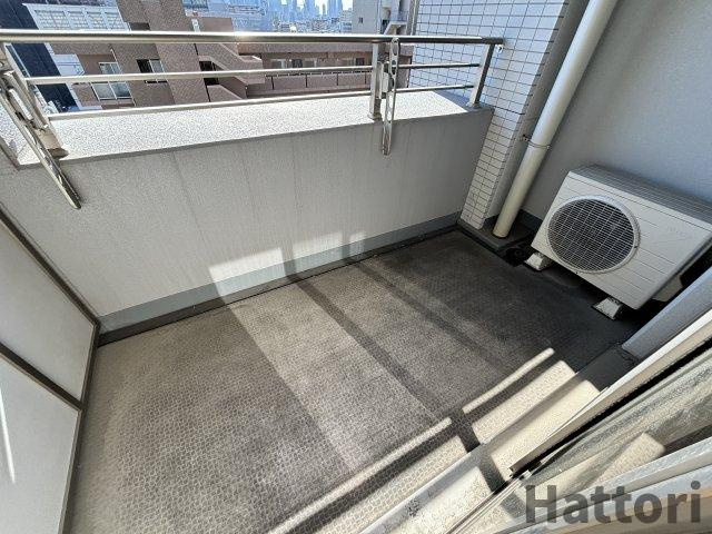 プラウドフラット新大阪のバルコニー