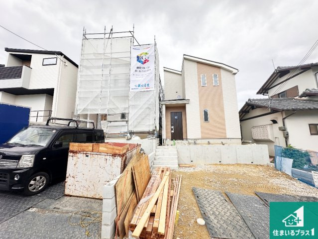 神戸市垂水区本多聞　新築一戸建ての外観|周辺は落ち着いた街並みの住宅地！子育てがしやすい住環境です！まだ未完成ですが、現地でしかわからない事もございます。是非一度ご覧ください。