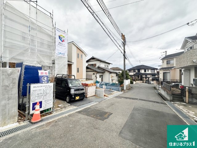 神戸市垂水区本多聞　新築一戸建ての前面道路含む現地写真|周辺は落ち着いた街並みの住宅地！子育てがしやすい住環境です！まだ未完成ですが、現地でしかわからない事もございます。是非一度ご覧ください。