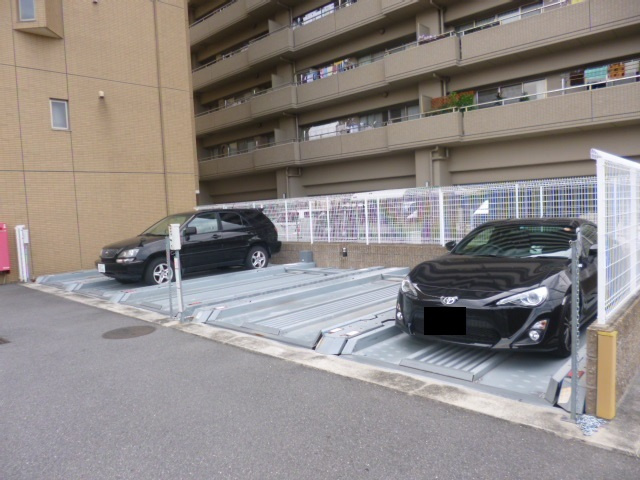 ＫＤＸレジデンス神宮前の駐車場