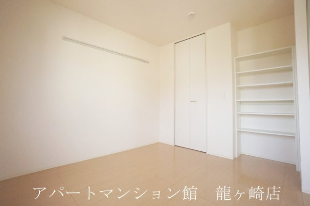 メゾン昴の洋室