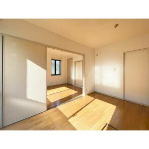 フレグランス皿山B棟の居間・リビング|☆陽当たり良好♪家で過ごす空間としてはおすすめです♪