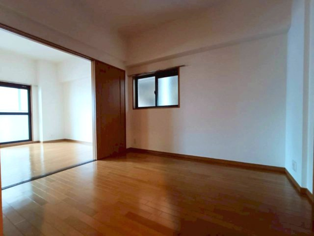 クレア大橋の居間・リビング|寝室として、一日の疲れを癒す場所にお使いください♪