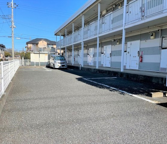 レオパレスエントピアホープの外観