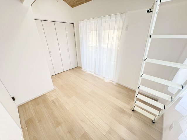 庄山町１丁目　中古戸建の洋室