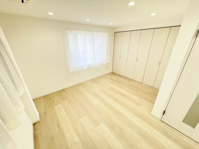 庄山町１丁目　中古戸建の洋室