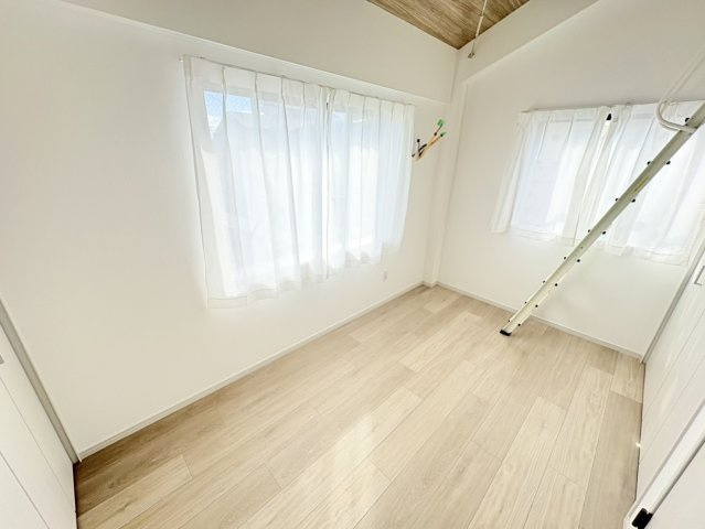 庄山町１丁目　中古戸建の洋室