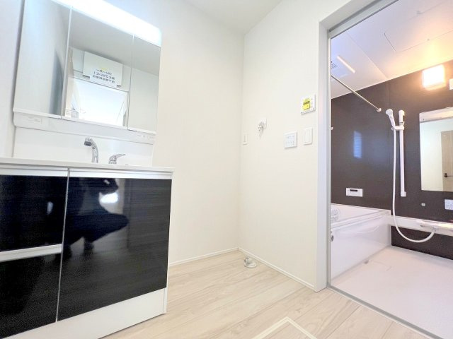 東京都八王子市川口町1611の洗面所