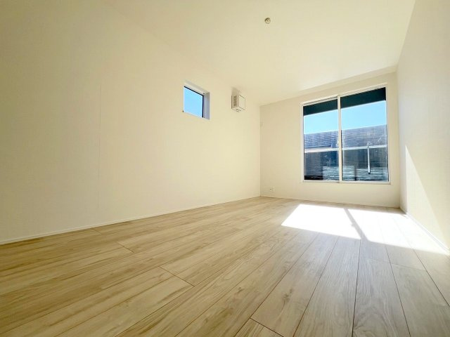 東京都八王子市川口町1611の洋室