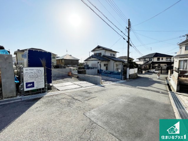 神戸市垂水区本多聞　新築一戸建ての前面道路含む現地写真|周辺は落ち着いた街並みの住宅地！子育てがしやすい住環境です！まだ未完成ですが、現地でしかわからない事もございます。是非一度ご覧ください。