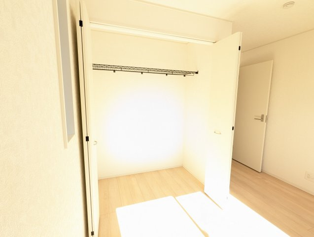 高萩市高浜　第2の収納|衣類だけでなく、趣味のグッズもたっぷり収納できます