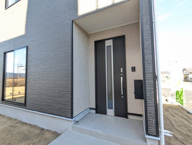 高萩市高浜　第2の玄関|エントランスです。玄関はお家の「顔」家族全員でこれからの住まいを大切に～
