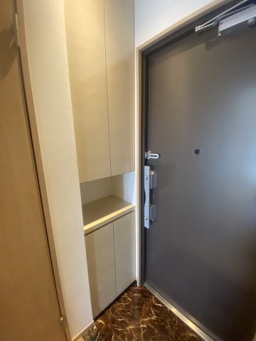 ISM Ⅱ（住居）の玄関