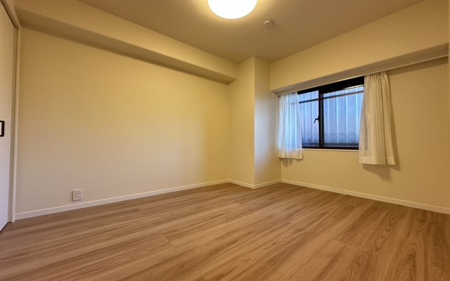 ライオンズマンション二俣川の洋室|4.7帖でもしっかり家具も置ける広さとなっておりますので、是非現地でお確かめください。