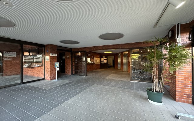 ライオンズマンション二俣川のエントランス|綺麗に整備されたエントランス部分です♪