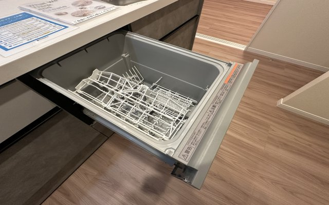 ライオンズマンション二俣川のその他|
家事の時短にも役立つ食器洗浄乾燥機を標準装備♪
