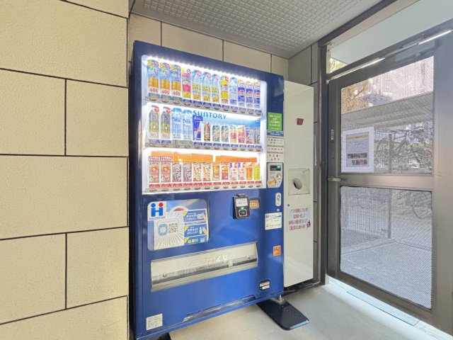 グランシティ葛西Ⅱのその他共用部分|共用内には自動販売機が設置されております。