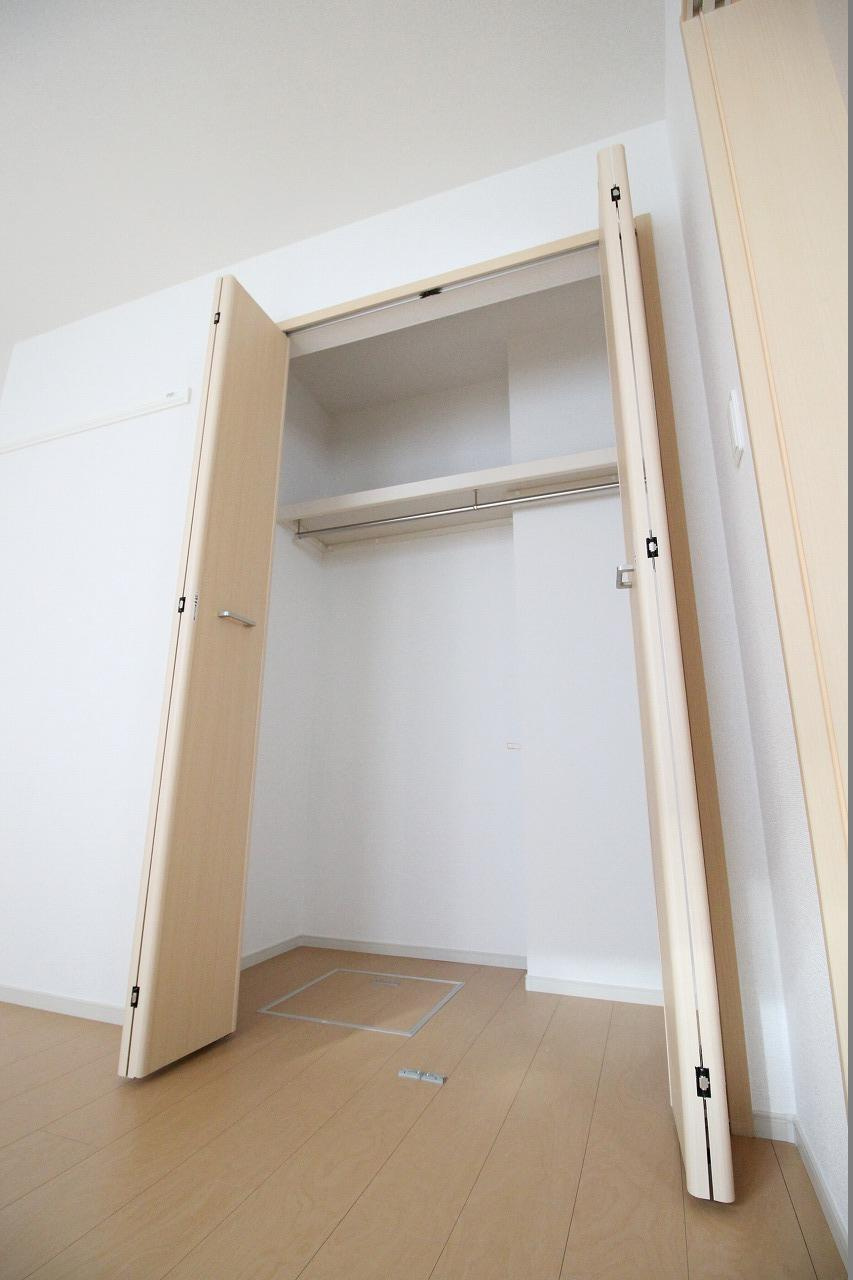 舞子坂ヒルズⅢの収納|※お部屋により仕様が異なる場合があります。