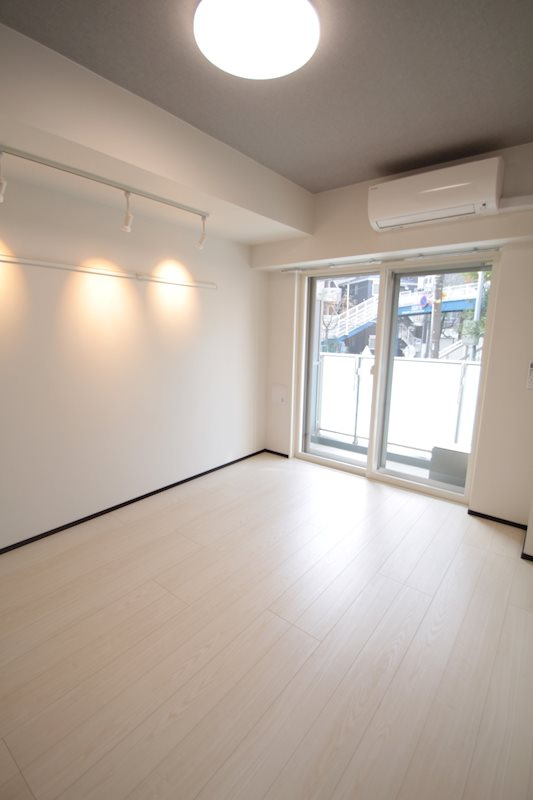 アークヒルズ横浜英町の洋室