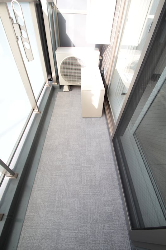 アークヒルズ横浜英町のバルコニー