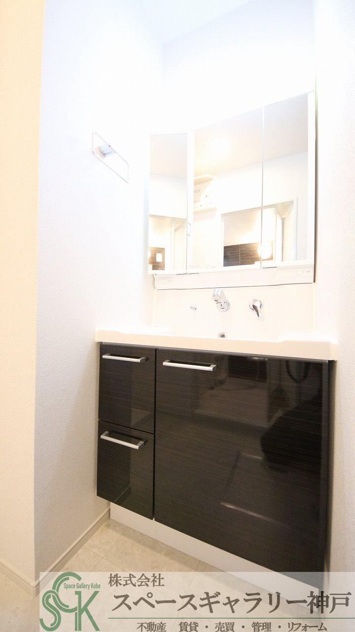 グランブルⅤの洗面所|※同物件の別のお部屋の写真です※