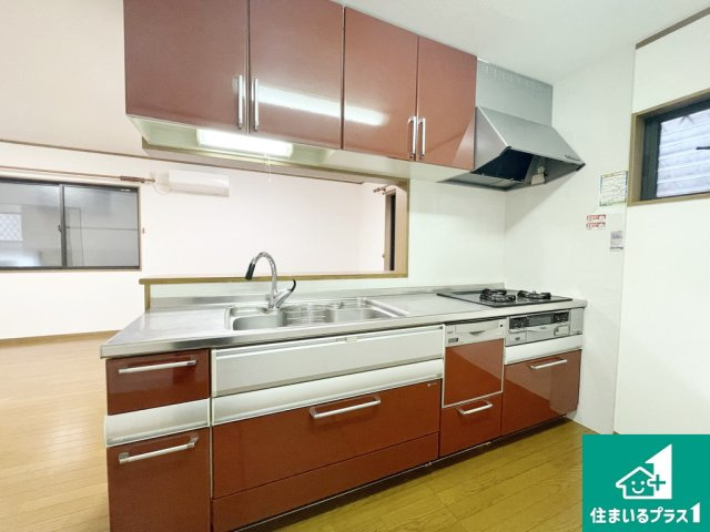 堺市西区神野町　中古一戸建てのキッチン