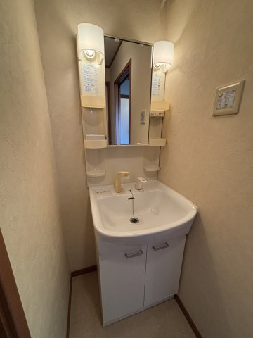 アルティスタＦ棟の居間・リビング