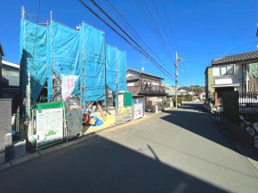 【前面道路含む現地写真】 | 町田真光寺　全1棟 | 前面道路