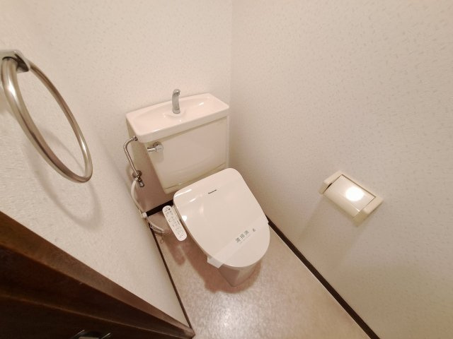 HACHIBUSE鳴尾のトイレ