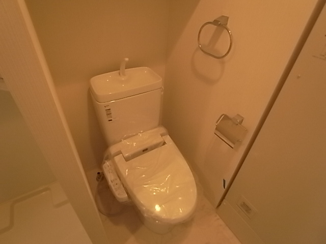 アドバンス三宮Ⅳルシールのトイレ