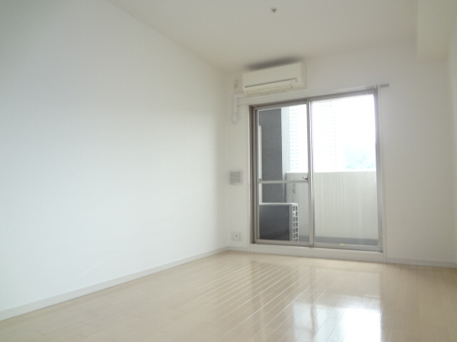 アドバンス三宮Ⅳルシールの居間・リビング