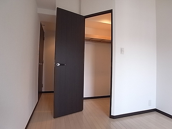 エステムプラザ神戸元町海岸通の収納