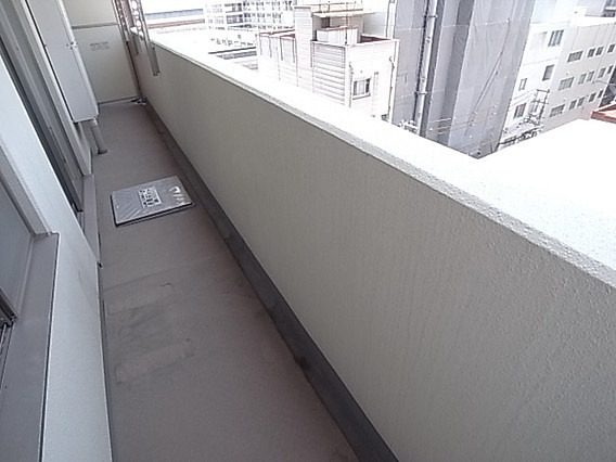 エステムプラザ神戸元町海岸通のバルコニー
