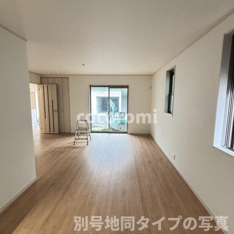 太秦緑ヶ丘戸建の内装