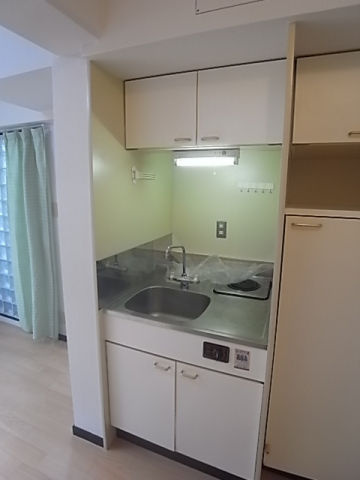 クリフサイド西岡本のキッチン