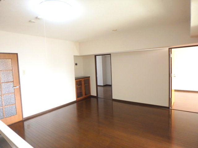 HACHIBUSE鳴尾の居間・リビング