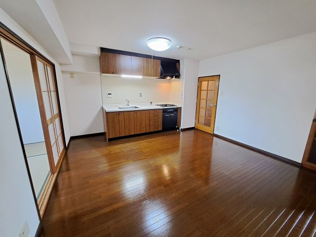 HACHIBUSE鳴尾の居間・リビング